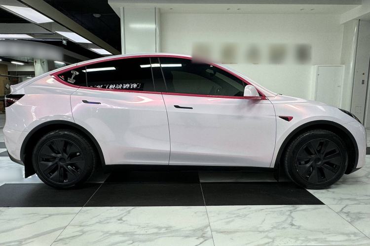 Used Tesla Model Y 2023 Long-Range All-Wheel-Drive Version Exterior 3