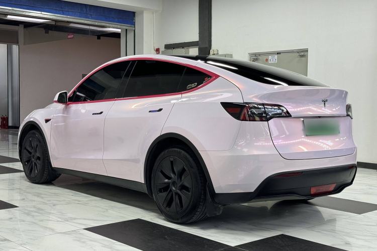 Used Tesla Model Y 2023 Long-Range All-Wheel-Drive Version Exterior 4