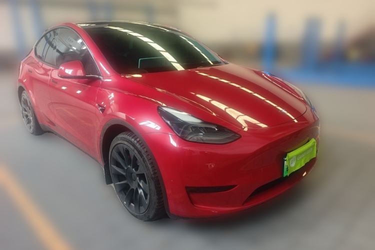Used Tesla Model Y 2023 Rear-Wheel-Drive Version Front Right 45 Deg