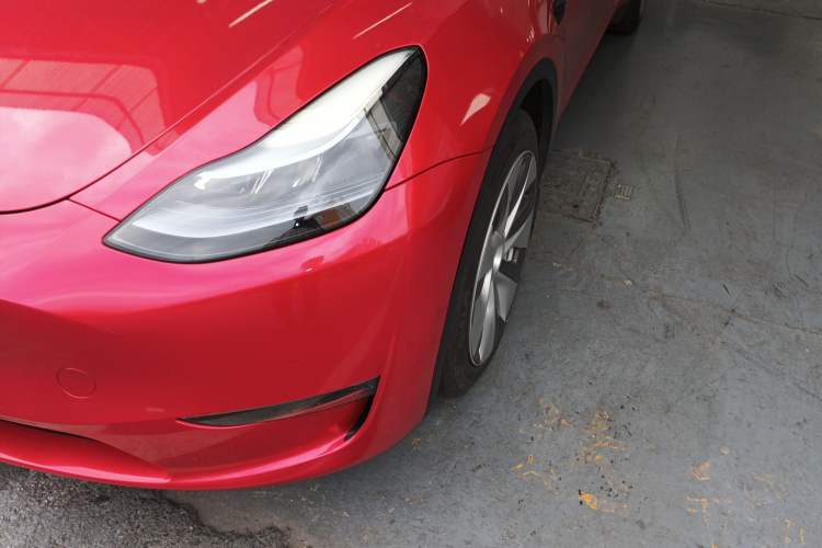 Used Tesla Model Y 2023 Long-Range All-Wheel-Drive Version Left Front Headlight