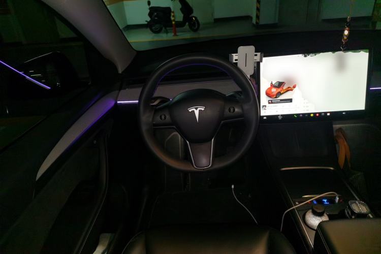 Used Tesla Model Y 2023 Rear-Wheel-Drive Version Steering Wheel