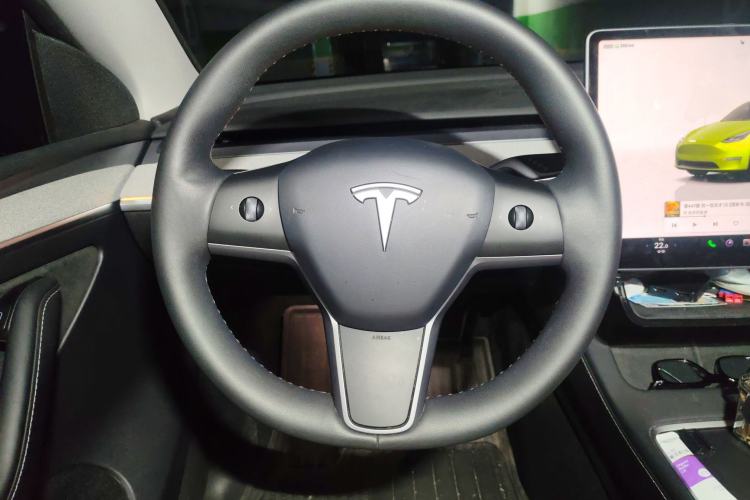 Used Tesla Model Y 2023 Rear-Wheel-Drive Version Steering Wheel