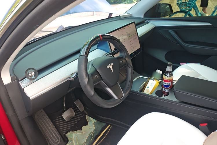 Used Tesla Model Y 2023 Rear-Wheel-Drive Version Steering Wheel
