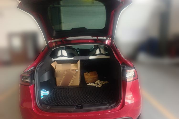 Used Tesla Model Y 2023 Rear-Wheel-Drive Version Trunk