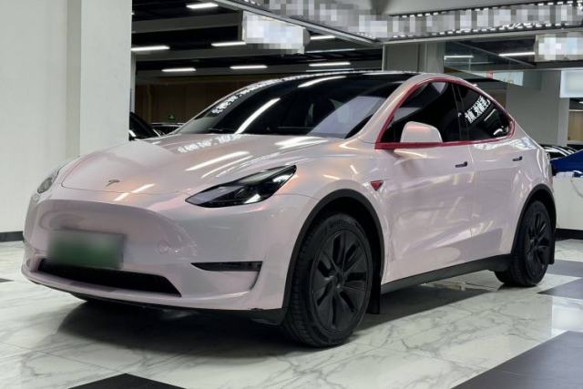 Used Tesla Model Y 2023 Long-Range All-Wheel-Drive Version