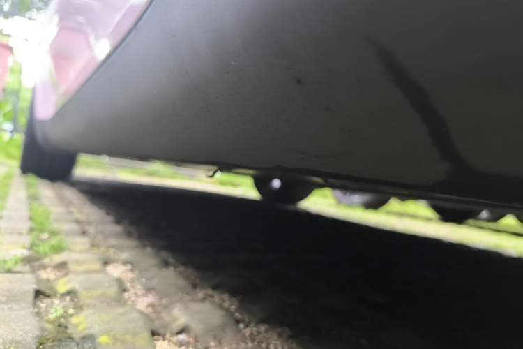 Used Tesla Model Y 2023 Rear-Wheel-Drive Version Right Side Sill