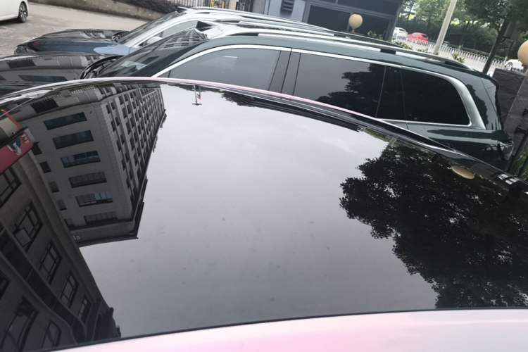 Used Tesla Model Y 2023 Rear-Wheel-Drive Version Roof