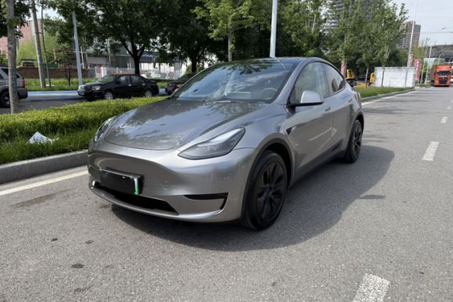 Used Tesla Model Y 2023 Rear-Wheel-Drive Version