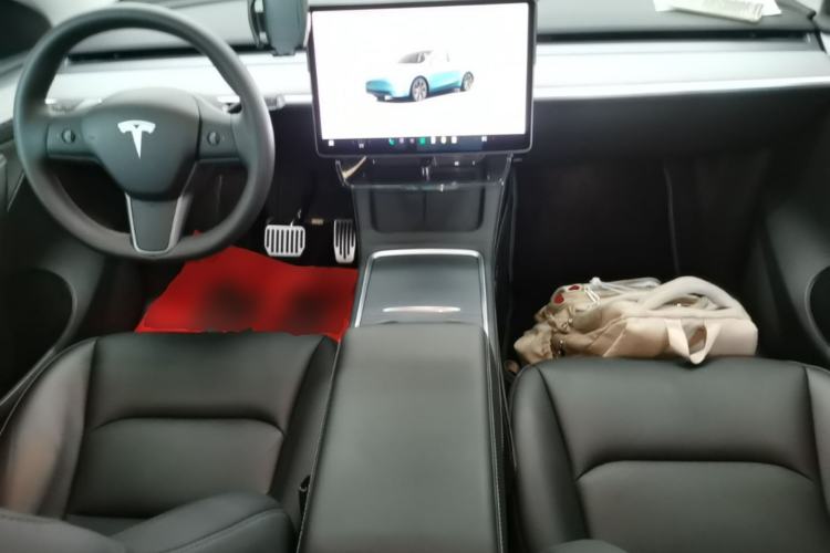 Used Tesla Model Y 2023 Rear-Wheel-Drive Version Center Console