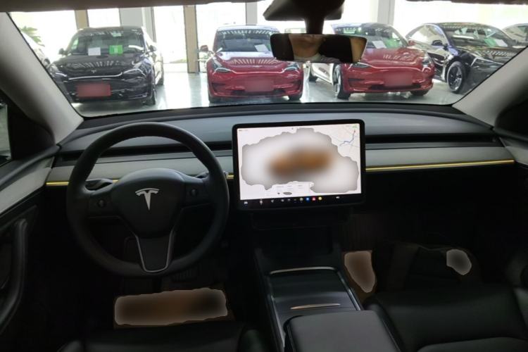 Used Tesla Model Y 2023 Rear-Wheel-Drive Version Center Console