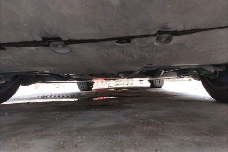 Used Tesla Model Y 2023 Rear-Wheel-Drive Version Chassis Front