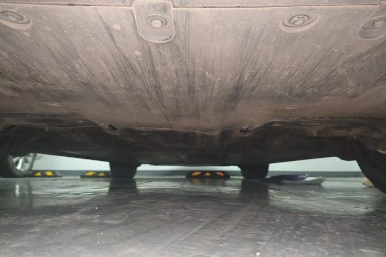 Used Tesla Model Y 2023 Long-Range All-Wheel-Drive Version Chassis Rear