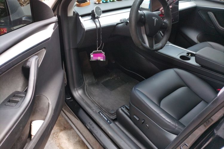 Used Tesla Model Y 2023 Rear-Wheel-Drive Version Driver Seat