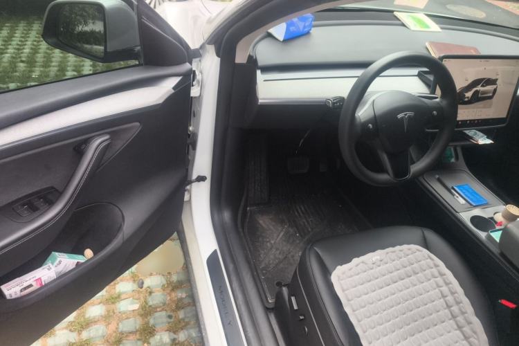 Used Tesla Model Y 2023 Rear-Wheel-Drive Version Driver Seat