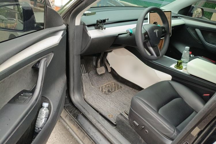 Used Tesla Model Y 2023 Rear-Wheel-Drive Version Driver Seat