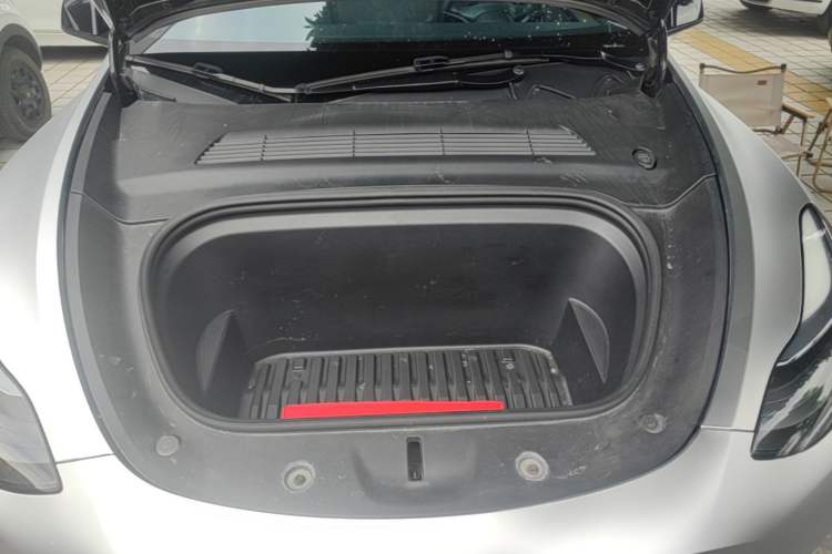 Used Tesla Model Y 2023 Rear-Wheel-Drive Version Engine Bay