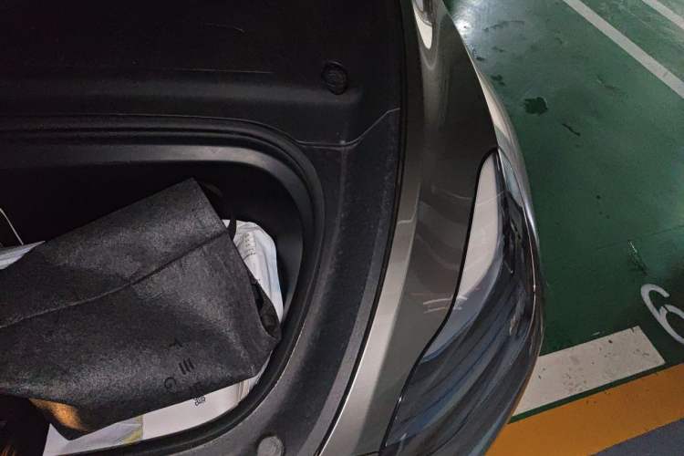 Used Tesla Model Y 2023 Rear-Wheel-Drive Version Engine Bay Left