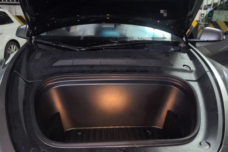 Used Tesla Model Y 2023 Rear-Wheel-Drive Version Engine Bay