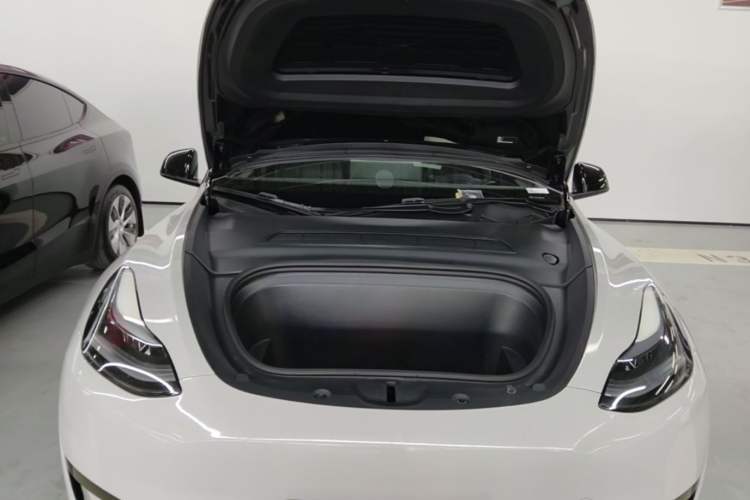 Used Tesla Model Y 2023 Rear-Wheel-Drive Version Engine Bay