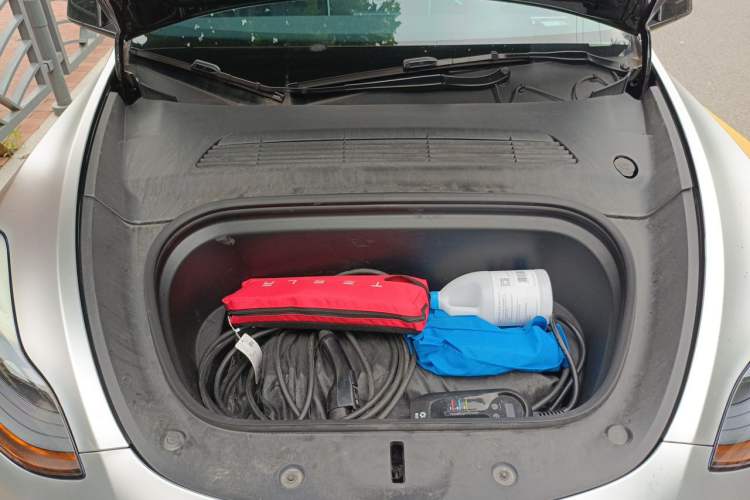 Used Tesla Model Y 2023 Rear-Wheel-Drive Version Engine Bay