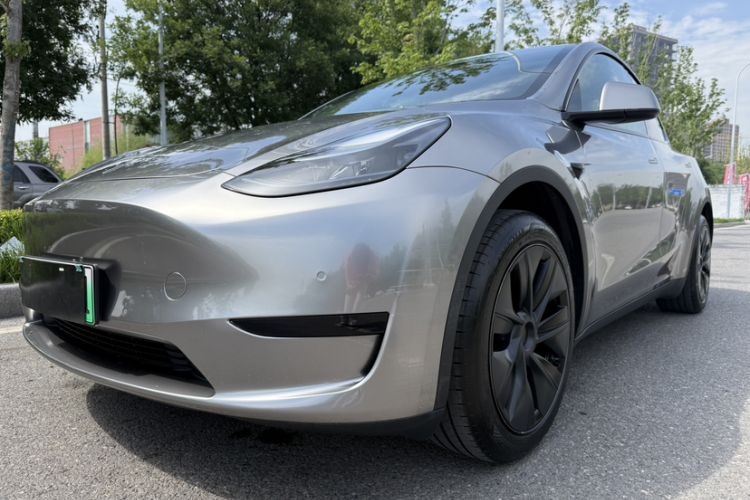 Used Tesla Model Y 2023 Rear-Wheel-Drive Version Exterior 1
