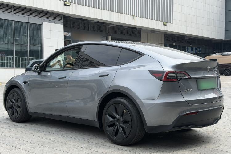 Used Tesla Model Y 2023 Rear-Wheel-Drive Version Exterior 3