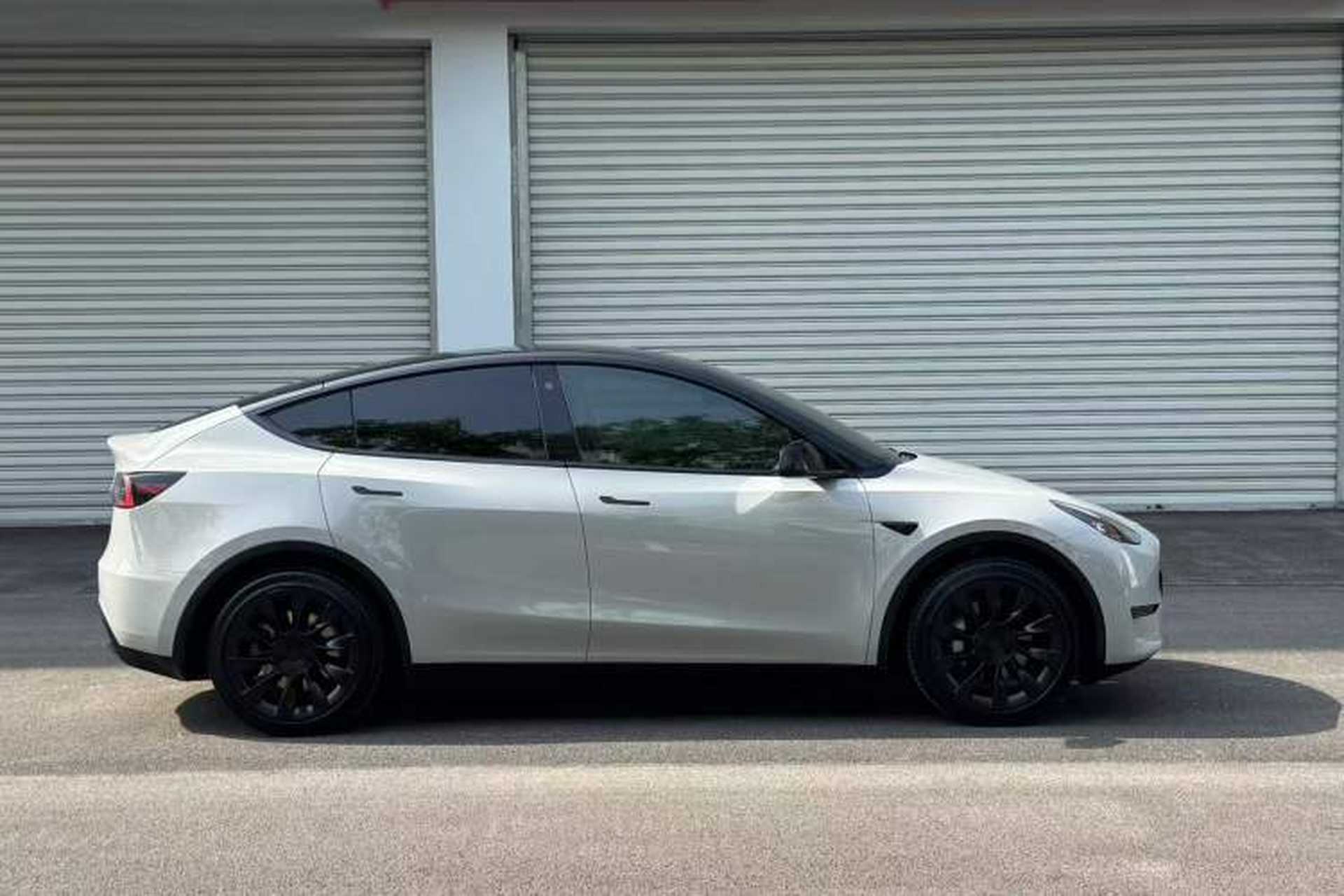 Used Tesla Model Y 2023 Rear-Wheel-Drive Version Exterior 4