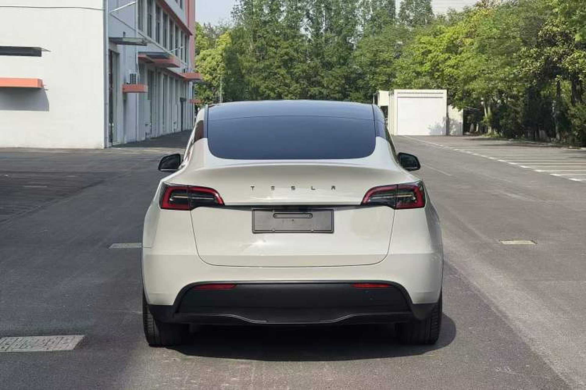 Used Tesla Model Y 2023 Rear-Wheel-Drive Version Exterior 7