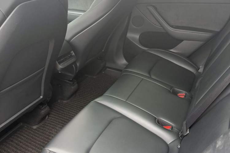 Used Tesla Model Y 2023 Rear-Wheel-Drive Version Exterior 7