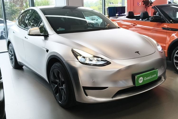 Used Tesla Model Y 2023 Rear-Wheel-Drive Version Front Right 45 Deg