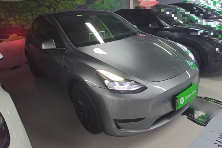 Used Tesla Model Y 2023 Rear-Wheel-Drive Version Front Right 45 Deg