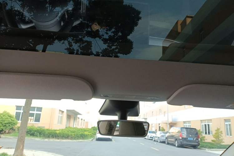 Used Tesla Model Y 2023 Rear-Wheel-Drive Version Headliner