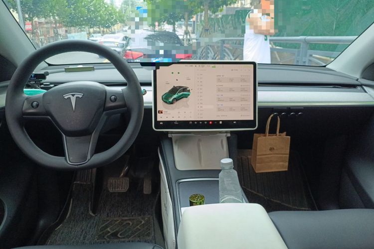 Used Tesla Model Y 2023 Rear-Wheel-Drive Version Headliner