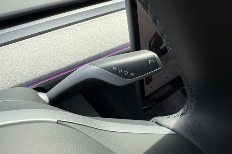 Used Tesla Model Y 2023 Rear-Wheel-Drive Version Interior 4