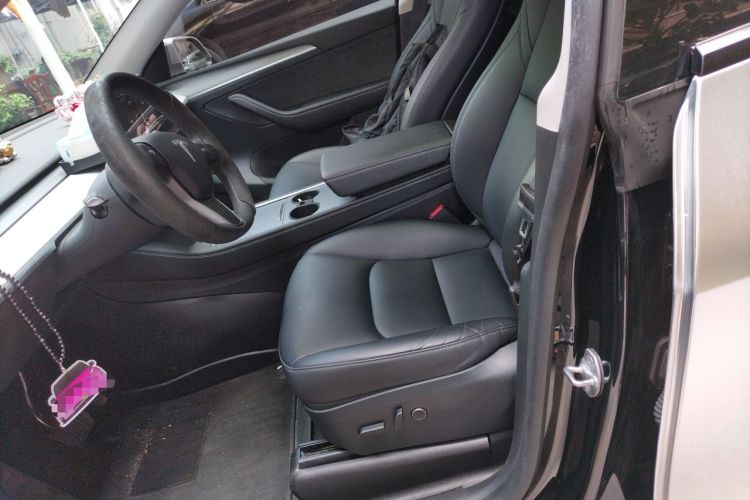 Used Tesla Model Y 2023 Rear-Wheel-Drive Version Left Front Seat
