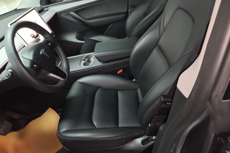 Used Tesla Model Y 2023 Rear-Wheel-Drive Version Left Front Seat