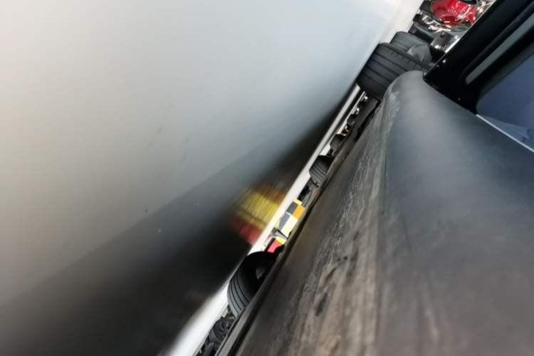 Used Tesla Model Y 2023 Rear-Wheel-Drive Version Left Side Sill