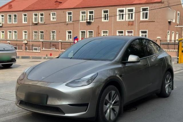 Used Tesla Model Y 2023 Rear-Wheel-Drive Version