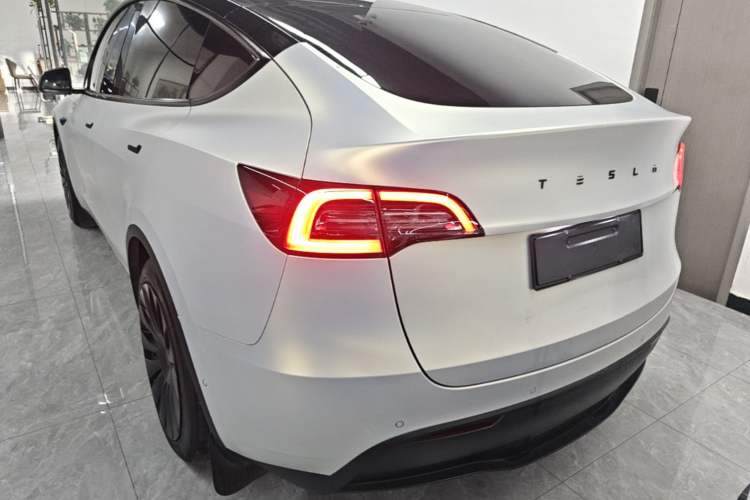 Used Tesla Model Y 2023 Rear-Wheel-Drive Version Rear Left 45 Deg