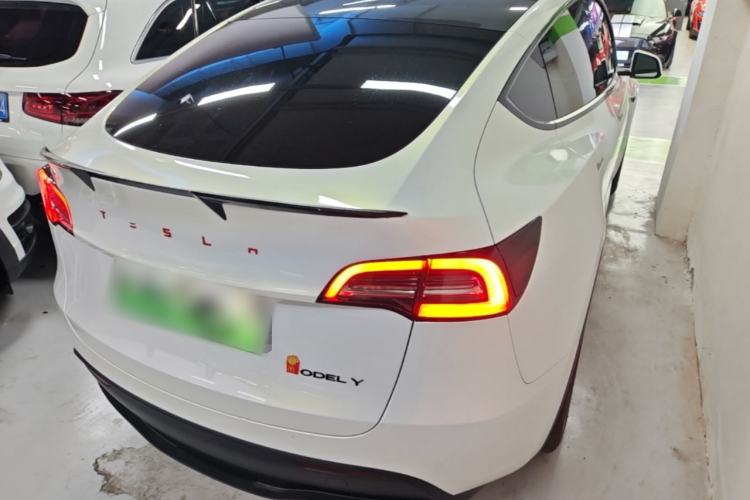 Used Tesla Model Y 2023 Rear-Wheel-Drive Version Rear Right 45 Deg