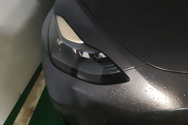 Used Tesla Model Y 2023 Long-Range All-Wheel-Drive Version Right Front Headlight