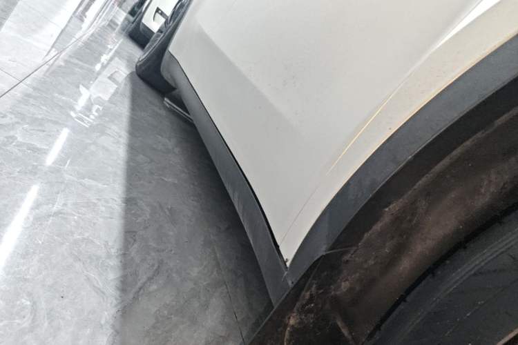 Used Tesla Model Y 2023 Rear-Wheel-Drive Version Right Side Sill