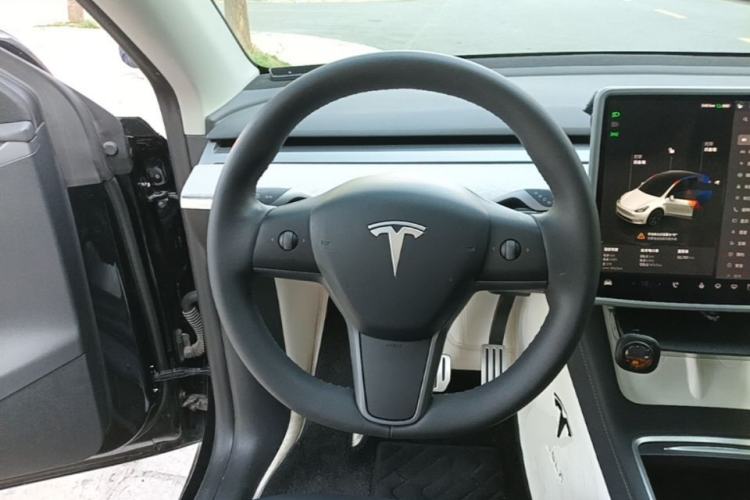 Used Tesla Model Y 2023 Rear-Wheel-Drive Version Steering Wheel