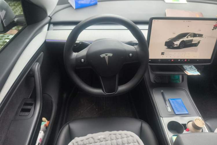 Used Tesla Model Y 2023 Rear-Wheel-Drive Version Steering Wheel