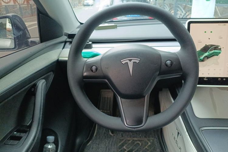 Used Tesla Model Y 2023 Rear-Wheel-Drive Version Steering Wheel
