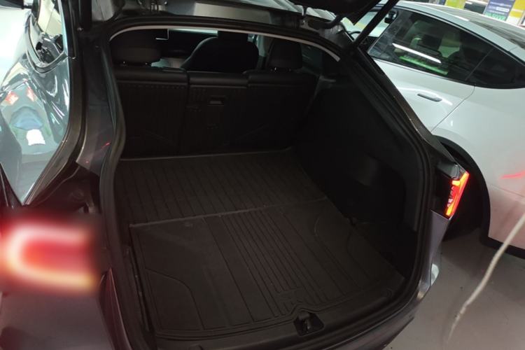 Used Tesla Model Y 2023 Rear-Wheel-Drive Version Trunk