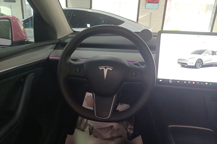 Used Tesla Model Y 2023 Rear-Wheel-Drive Version Steering Wheel