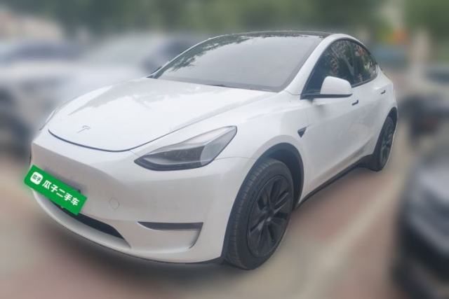 Used Tesla Model Y 2023 Long-Range All-Wheel-Drive Version