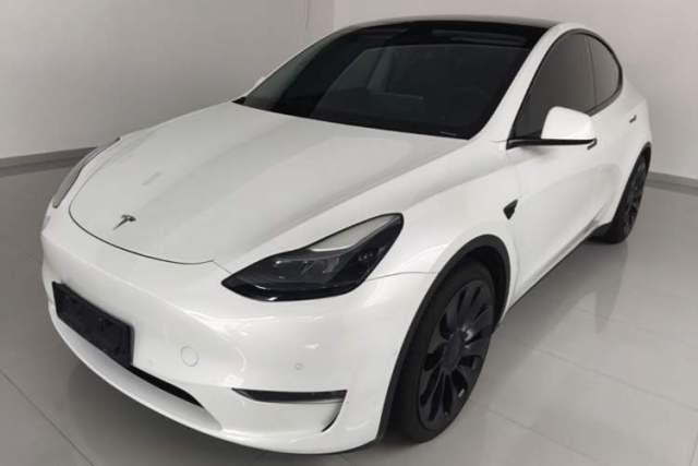 Used Tesla Model Y 2023 High-Performance All-Wheel-Drive Version