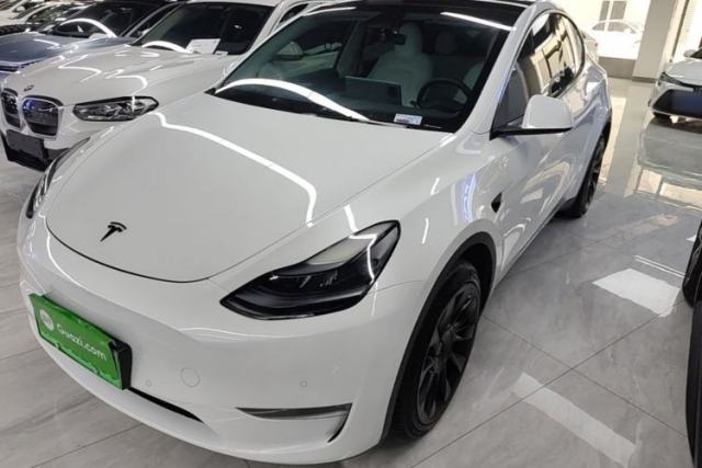 Used Tesla Model Y 2023 Long-Range All-Wheel-Drive Version